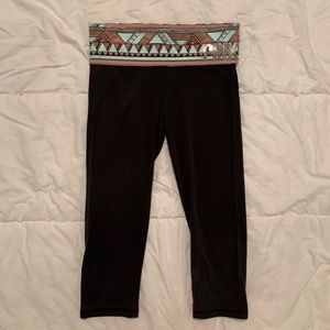 Victoria’s Secret Pink Cropped Yoga Pants size XS